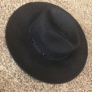 BNIB CJLA VENTURA HAT BLACK